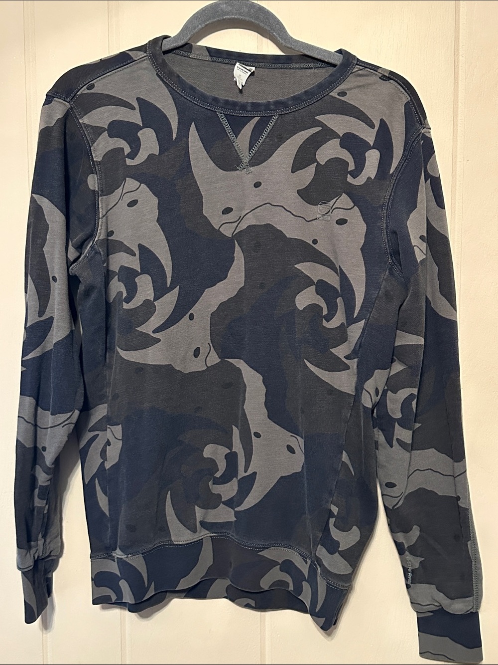 G-Star Men's Crewneck Sweatshirt in Black and Gray Abstract Print